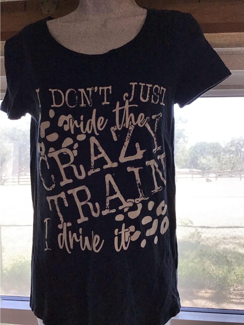 GAP navy blue tee